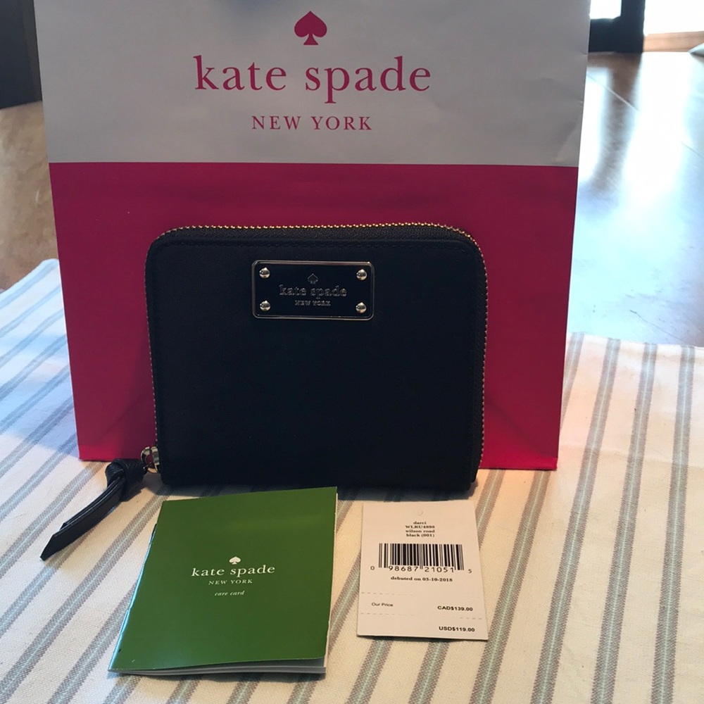 NWT Kate Spade Nylon zip around wallet - Picture 2 of 4